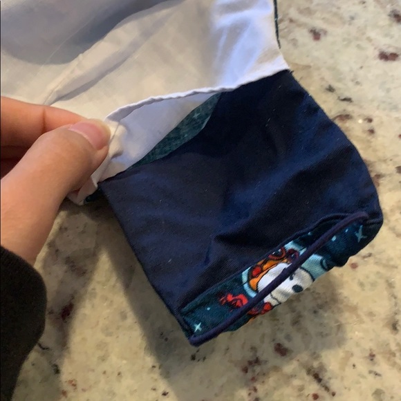 Elastic Snoopy Face Mask w/ Filter Pocket - Picture 6 of 7